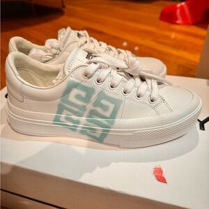 Brand New size 5/35 Givenchy White sneaker
